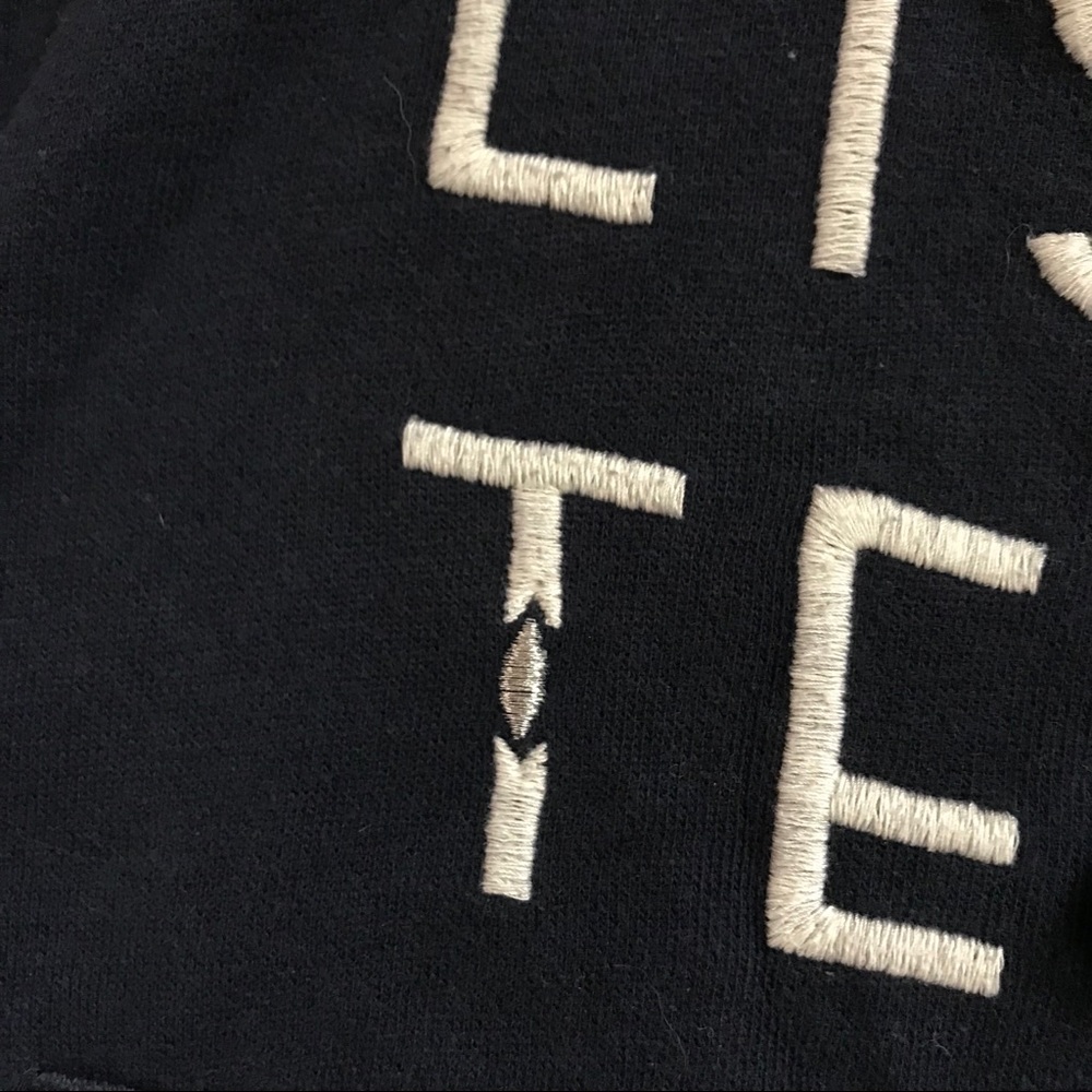 ✨ HOLLISTER HOODIE ✨ - Picture 3 of 3
